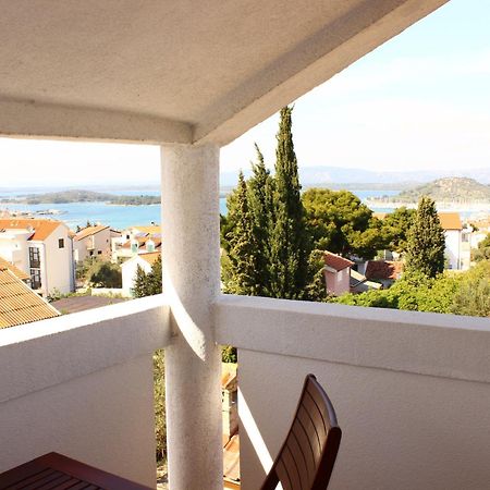 Apartments Villa Arta Murter Pokoj fotografie